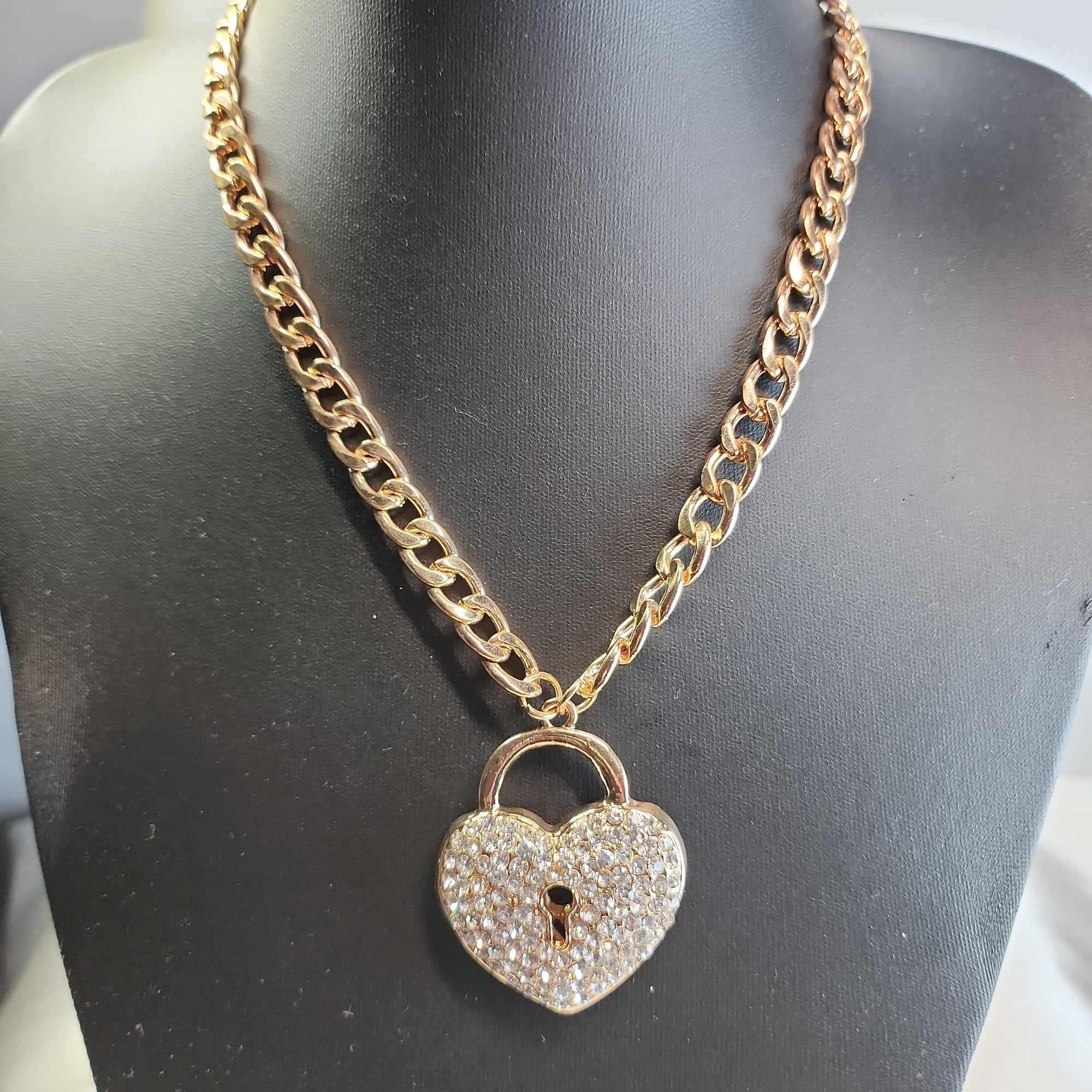 Gold heart of bling