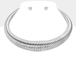 silver chunky spring necklace