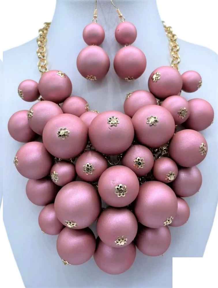 metallic pink necklace