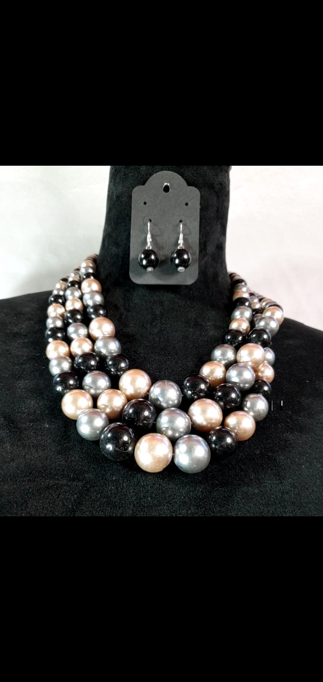 Multi black pearls