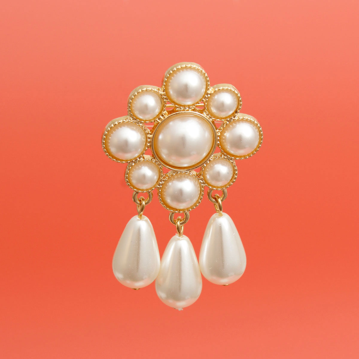 Cream Pearl Antique Flower Casting Brooch