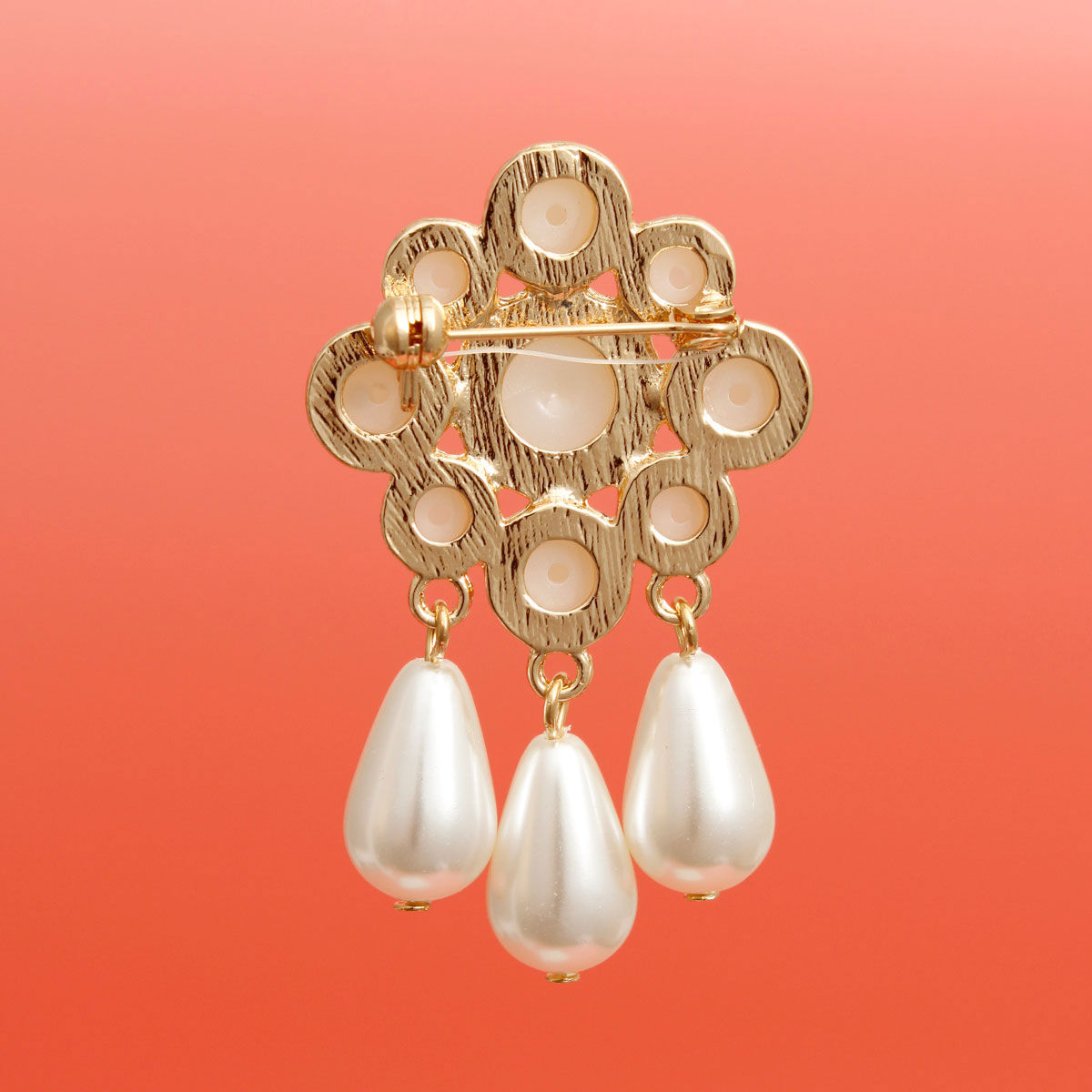 Cream Pearl Antique Flower Casting Brooch