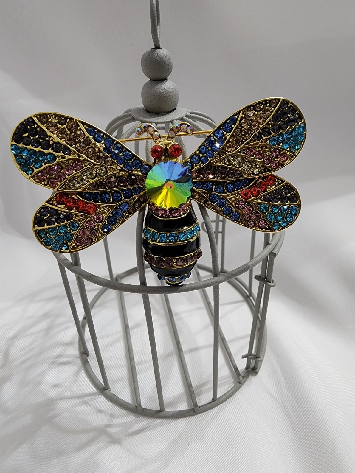 Bee multi brooch