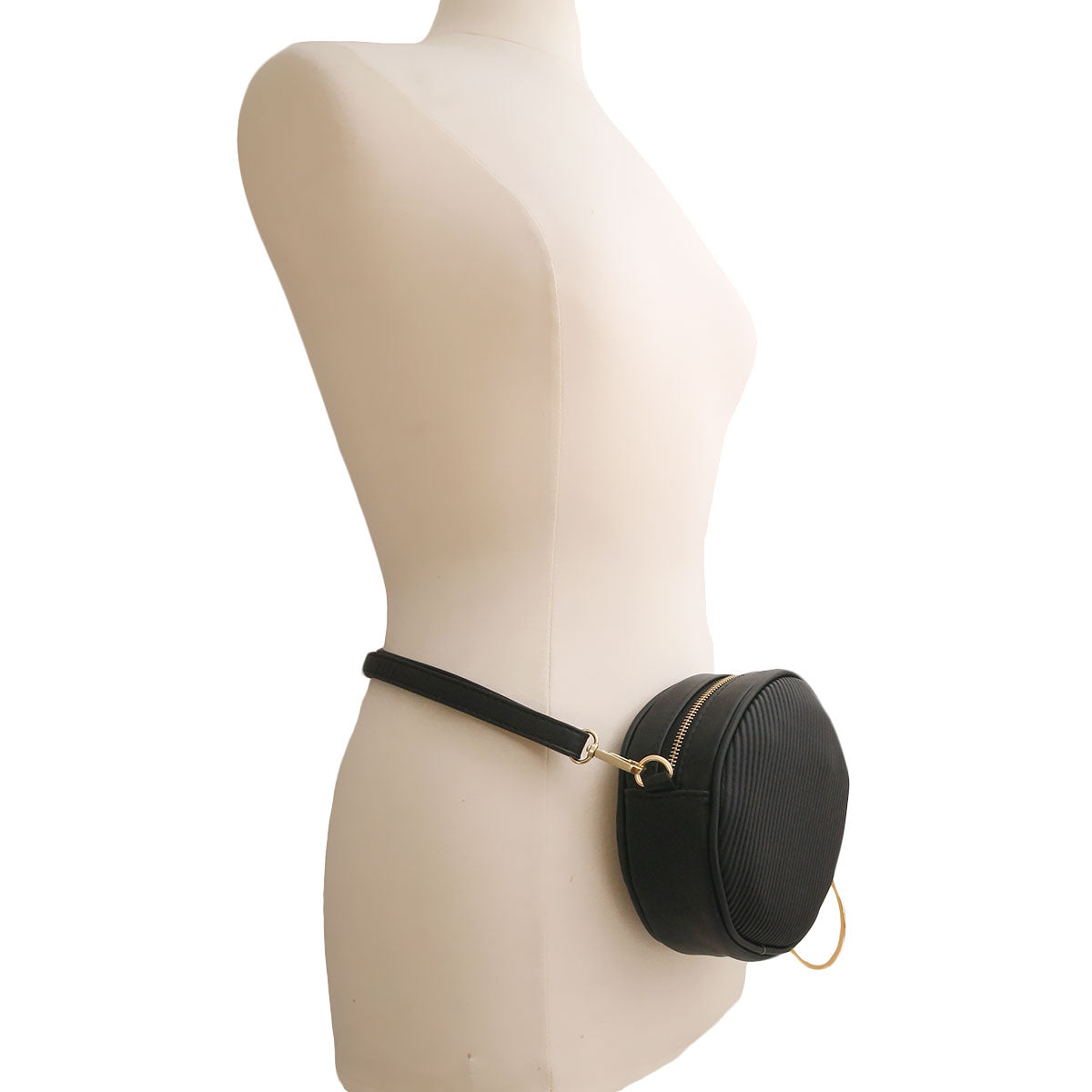 Black Ribbed Circle Crossbody Wristlet