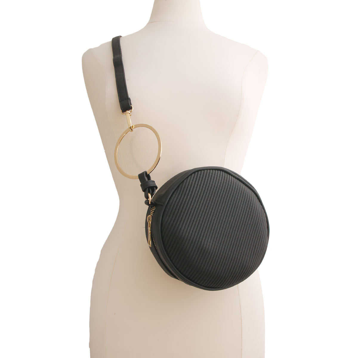Black Ribbed Circle Crossbody Wristlet