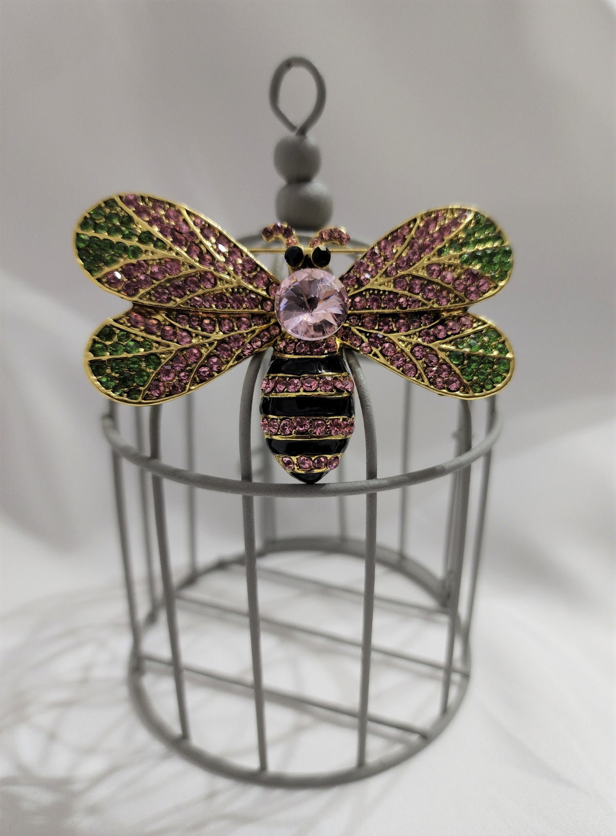 Bee pink &amp; Green Brooch