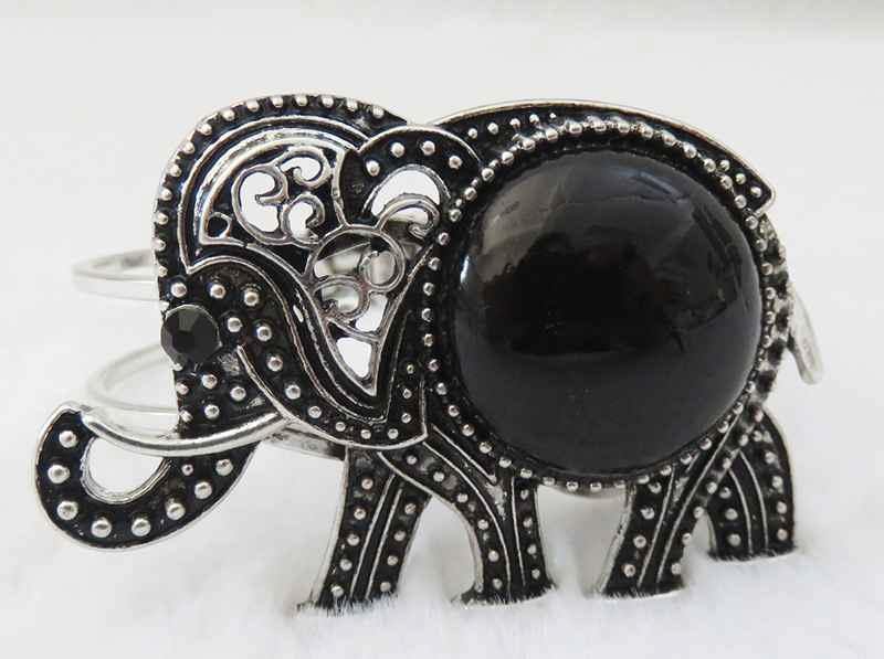 SILVER ELEPHANT BANGLE WITH BLACK STONE