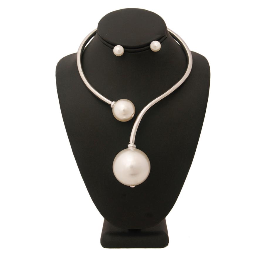 Silver Pearl Necklace